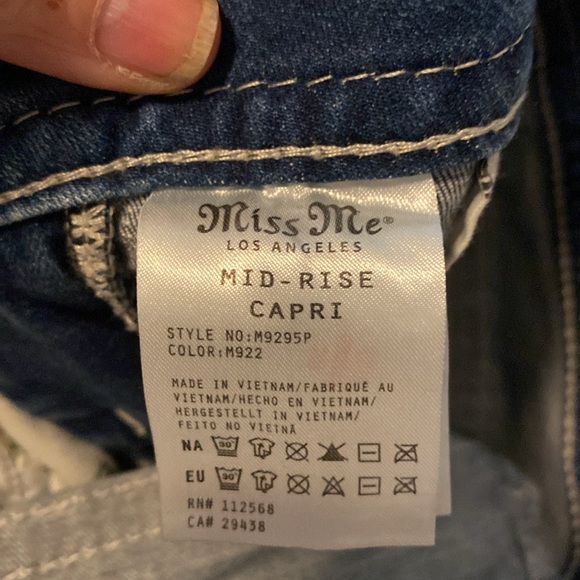 Miss Me Capri - Picture 5 of 5